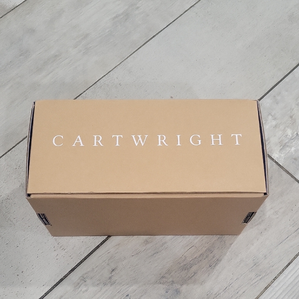 Cartwright  Black Travel Essential bag with lock  New   Great For Father's Day!!